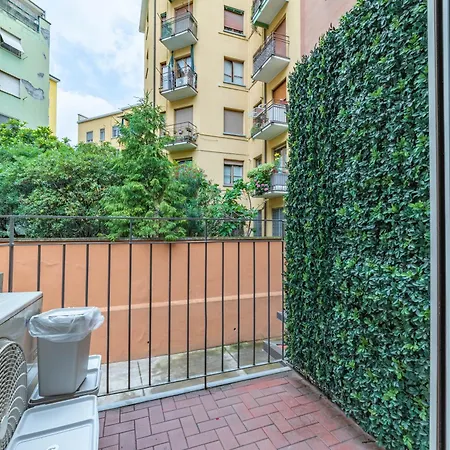 500 M From Corso Sempione, Close To Metro M5 Appartamento Milano