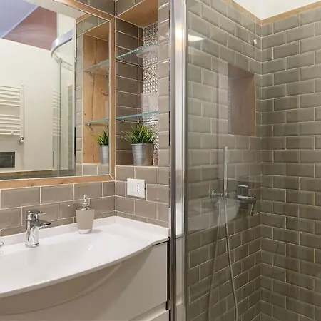 Flat, Deangeli Milan-100m M1 Apartment