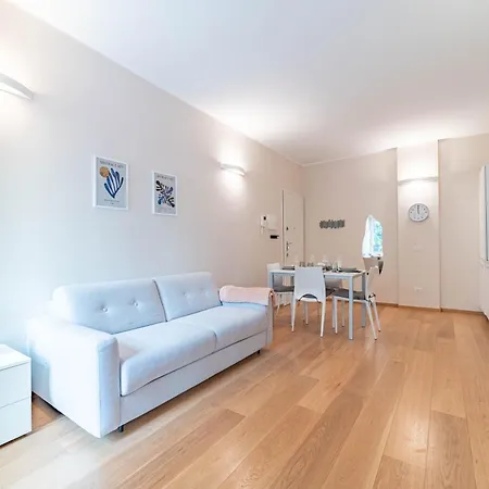 Appartamento 500 M From Corso Sempione, Close To Metro M5