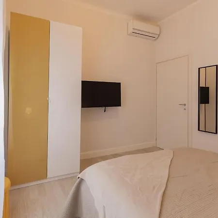 Sacri Casa Apartment *