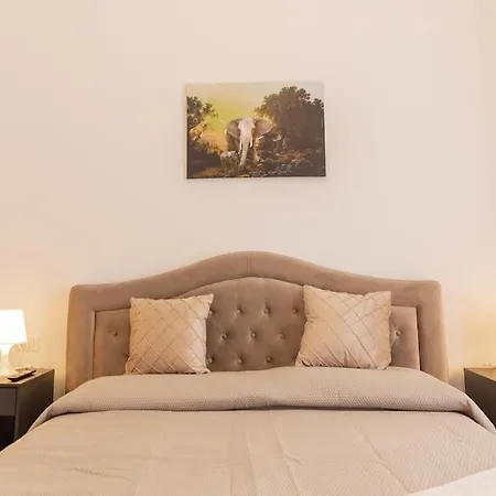 Sacri Casa Apartment *