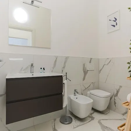 The Rent - Modern One Bedroom In San Babila 公寓