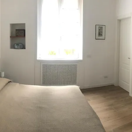 Missori Rose Garden View Apartment Milan