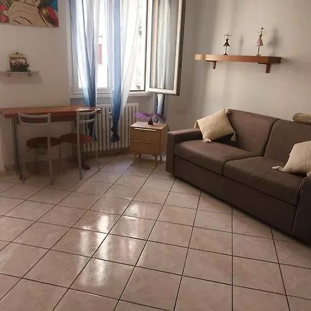 Apartment House Bi-cocchi