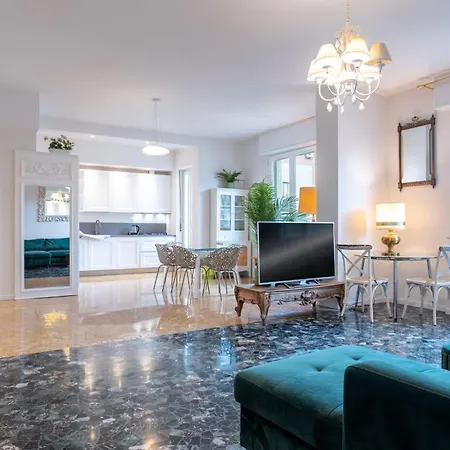 Apartment Amazing Floor *