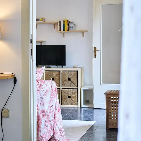 Xenia - Two-room In Navigli Area Apartman Milánó
