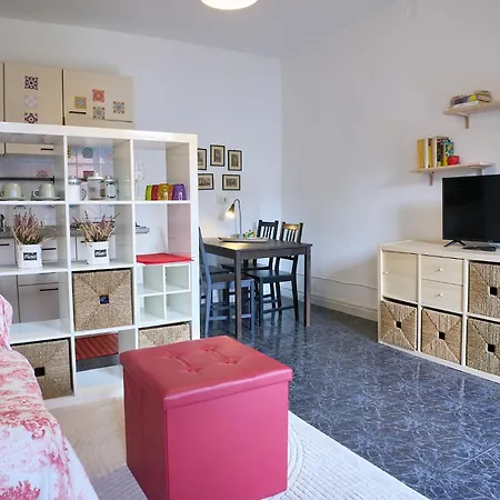 Xenia - Two-room In Navigli Area Milánó