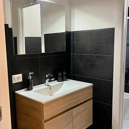 Dimora Chic - A 5 Fermate Dal Duomo *