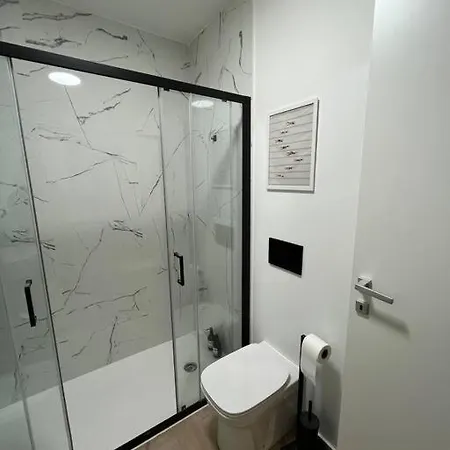 Apartment Elegant 2 Bedroom In *