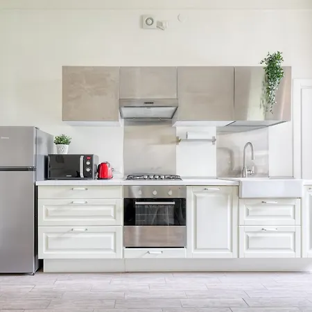 Fara 33 Cozy Flat In District 아파트 *