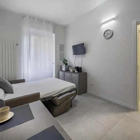 Eleven - Cozy * Mailand