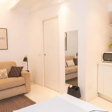 Golden Leaf - 7sundays Apartament *