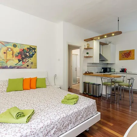 Navigli - Cozy Studio In Darsena By Rentopolis דירה מילאנו