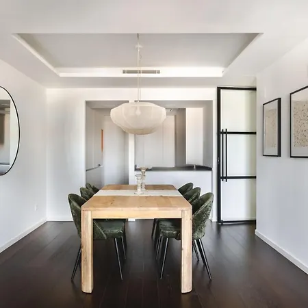 Repetti Design - 10 Min To Centre & Airport *