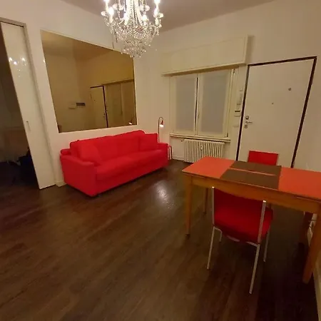 Bilocale In Centro Citta 15 Min Dal Duomo - Fontana Apartmán
