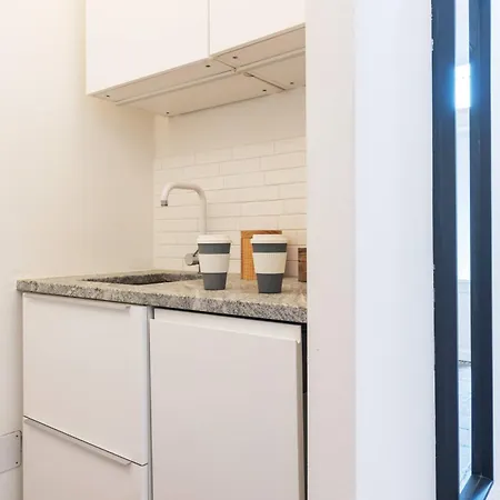 Bramante Flexyrent Ac 아파트 *