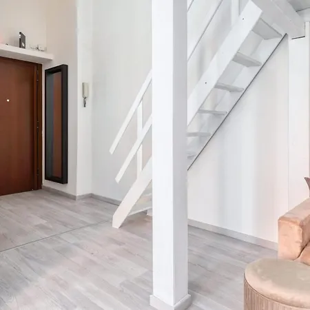 Ideal Rent - Viale Corsica 41 *