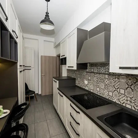 Apartman Airguest Station *