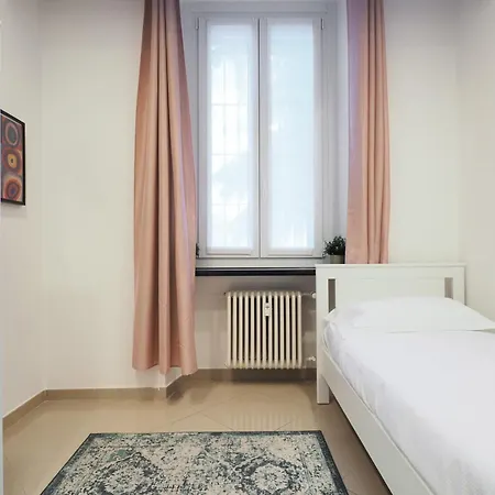 Forlanini Con Free Parking Linate Airport מילאנו