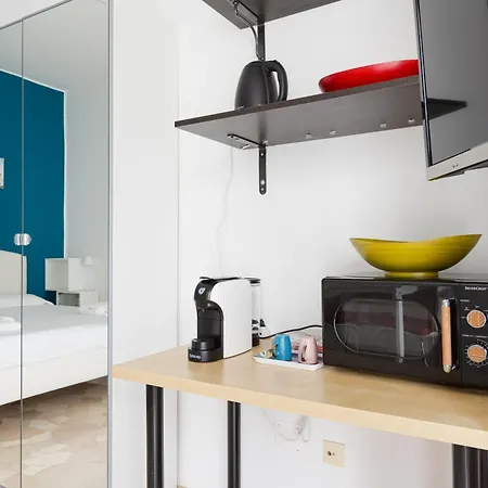 Lorenteggio-piazza Frattini Balcony