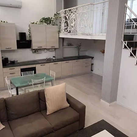 Loft Navigli - Bocconi - Iulm * Milan