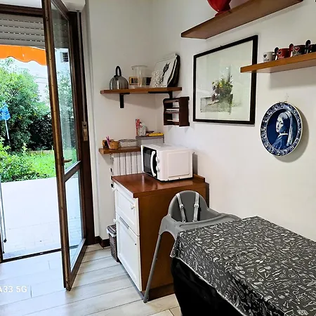 Apartamento Il Giardino Dell'artista Con Parcheggio E Giardino A Milán
