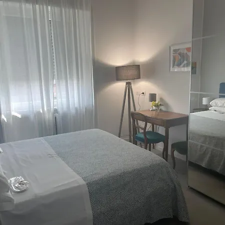 With Free Parking Garage - Con Parcheggio Incluso Nuovo Con 2 Da Letto E Due Bagni - New With 2 Bdrooms 2 Bathrooms- Jellow Subway Metro Gialla Porta Romana 3 Stops To Duomo