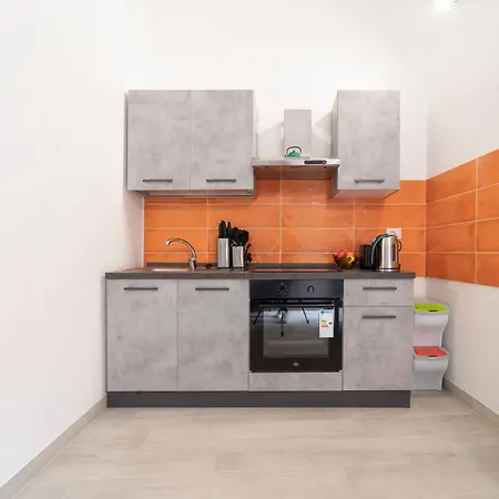 Ihost - Cislaghi 4 * Milano