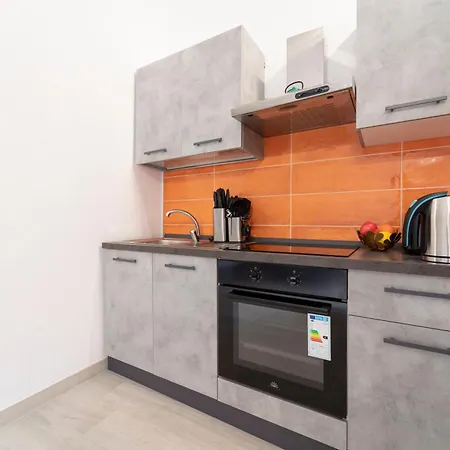 Ihost - Cislaghi 4 * Milano