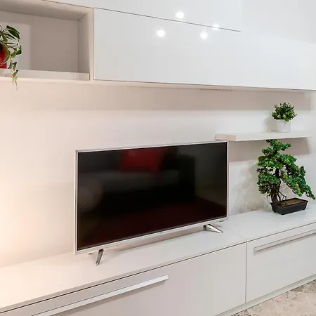 Appartement Stayeasy Staro5 - 5 Minutes To Udine Subway *