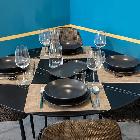 5' From Metro Lima, Design Appartement