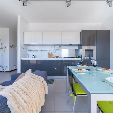 Apartment Certosa House - Milan