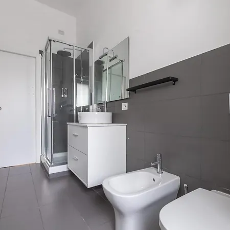 Arena 35 - Leia Hospitality *