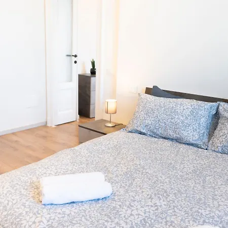 Appartamento Lic11 Large Central Of