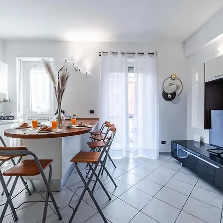 Nuovissima Dimora Con Terrazzino Appartement Milaan