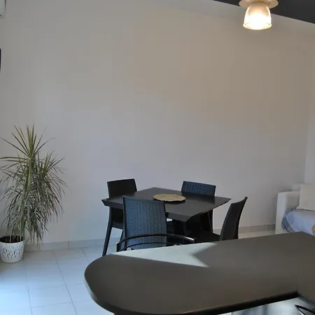Portello Flat With Balcony Appartamento *