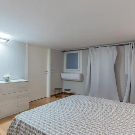 2 Con 2 Bagni Privati - De Angeli Appartamento Milano