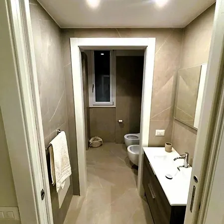 Terrace Charming In شقة ميلان