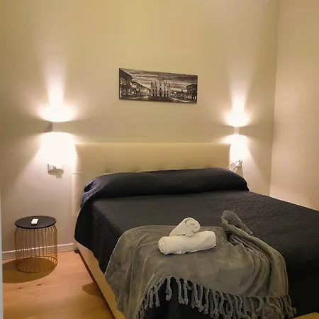 Terrace Charming In شقة ميلان