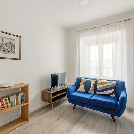 Tadino Ai Giardini Indro Montanelli By Halldis * מילאנו