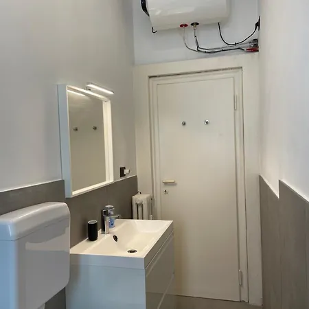 Bilocale Spazioso A Lambrate Apartment Milan