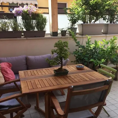 Apartment Attico Con Terrazzo Vicino Al Centro E Metro *