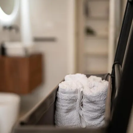 Center-design Attic Penthouse With Private Terrace Apartman Milánó