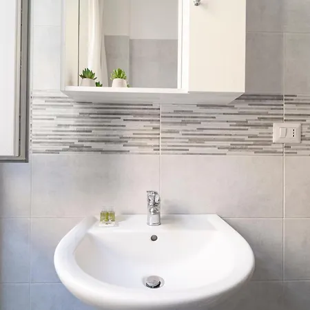 I Host - Pasteur 15-2 *