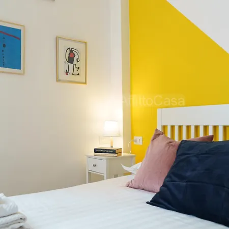 Looking 4 Station Center * Milão