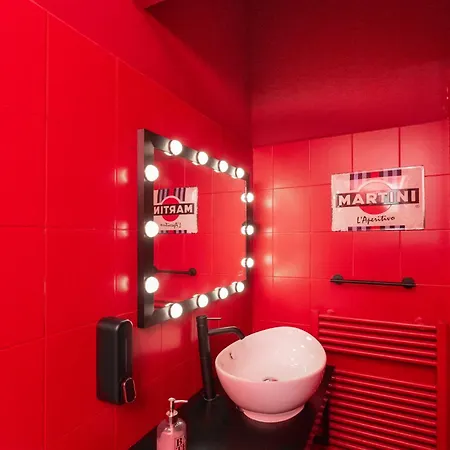 Flower Exclusive - M3 - Isola District Apartment *