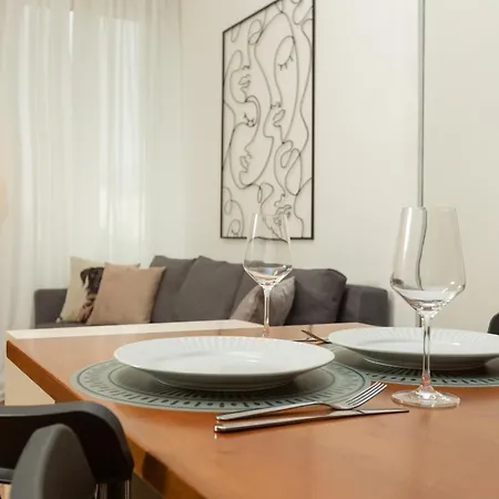 Апартаменты Artstay - Niguarda Hospital, Near Metro M3 *