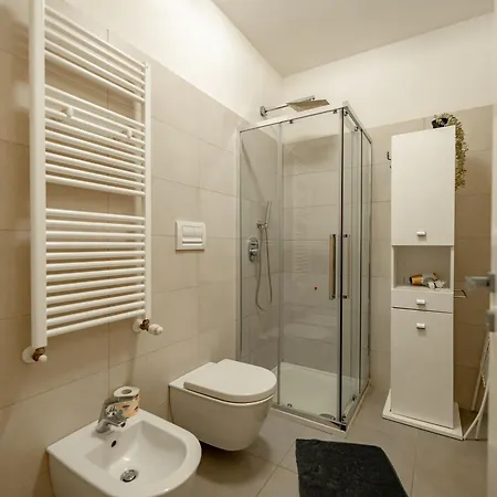 Yr - Navigli Apartment