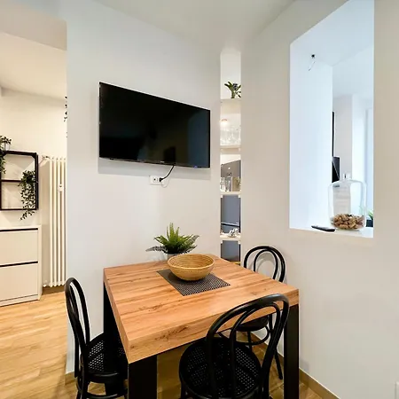 Repetti - Two Adjacent & Independent 10 Minutes To Centre & Linate Airport