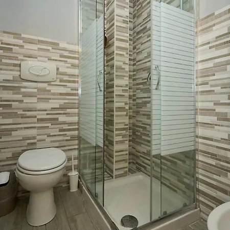 Design White Loft - 15 Minutes Walk From Station